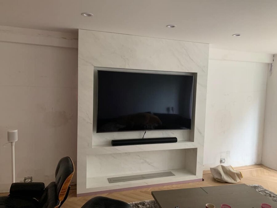 Fireplace surrounds tile installation